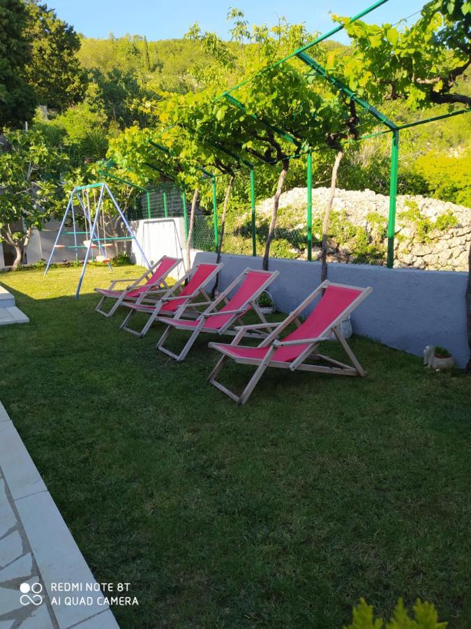 Holiday Home Zezevica - Heated Pool Sestanovac Ngoại thất bức ảnh