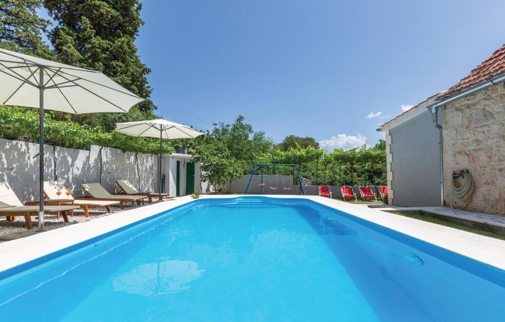 Holiday Home Zezevica - Heated Pool Sestanovac Ngoại thất bức ảnh