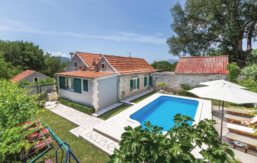 Holiday Home Zezevica - Heated Pool Sestanovac Ngoại thất bức ảnh